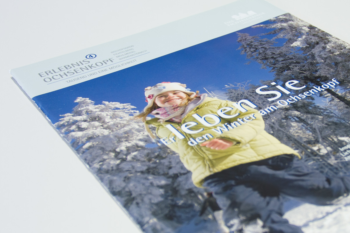 Tourismus Winterkatalog zeigt durchgängiges Design aller Printmedien